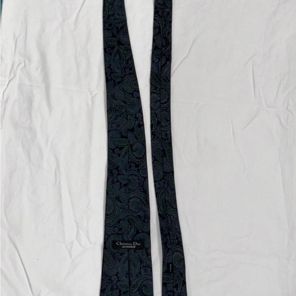 Christian dior tie . - Picture 3 of 7